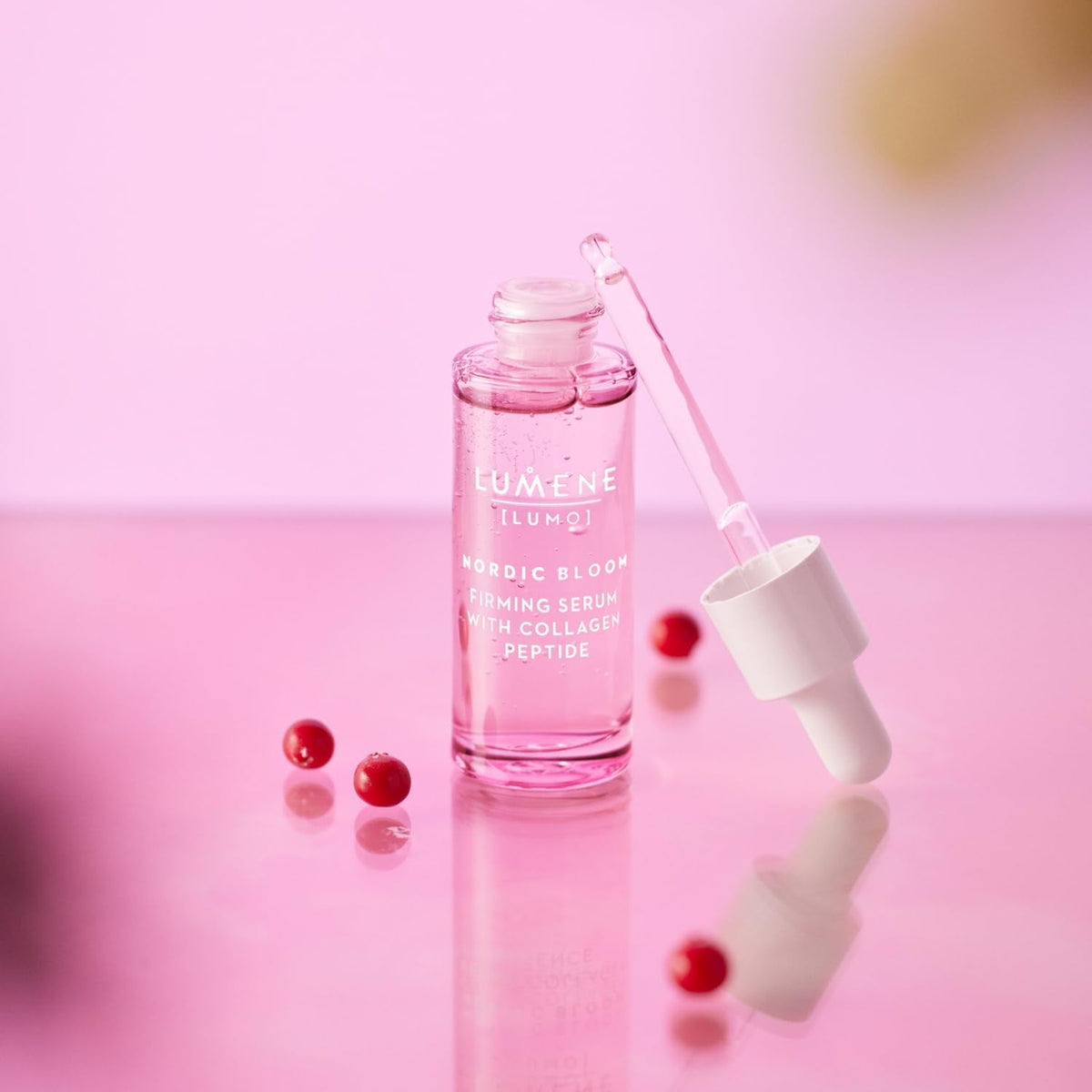 [Lumo] Vegan Collagen Face Serum - Firming Peptide Serum Formulated with Hyaluronic Acid for Smoother, Plump-Looking Skin - Helps to Reduce the Appearance of Fine Lines + Wrinkles (1 Fl Oz)